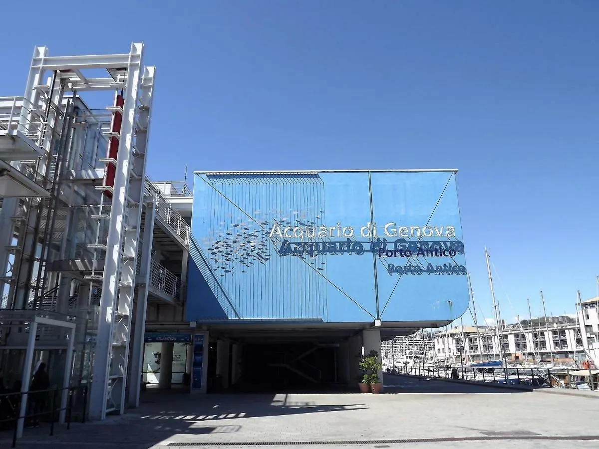 La Rosa Volante By Holiday World Genua Italien